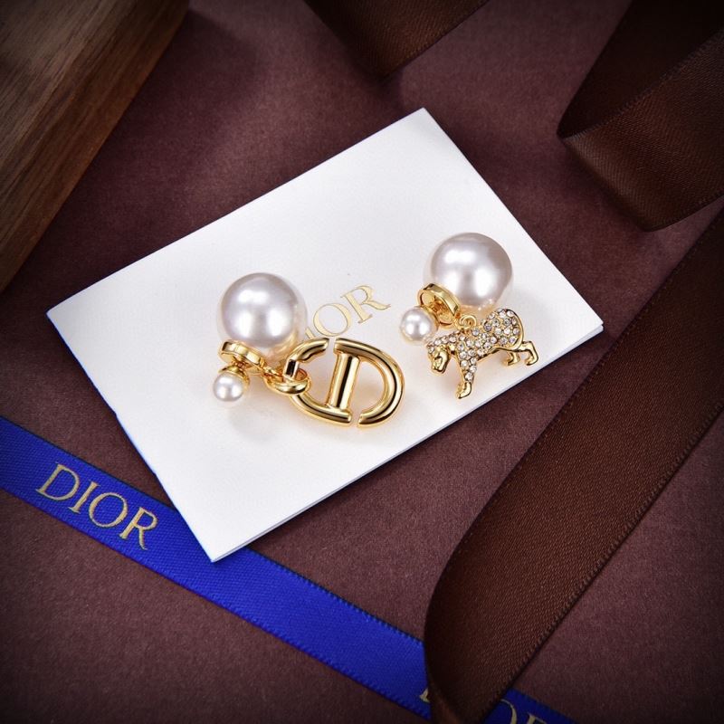 chr1st1an D10r earrings